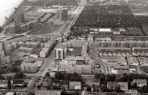 ARH NL Koberg 3865, Medizinische Hochschule und Wohngebiet Roderbruch, Hannover, 1974