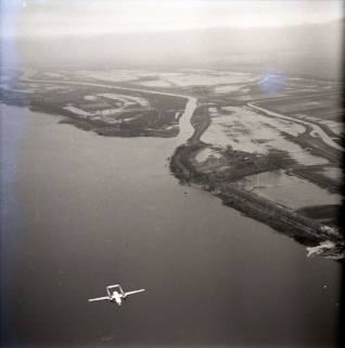 ARH NL Koberg 3913, Hochwasser der Weser, bei Elsfleth, 1962