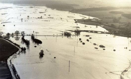 ARH NL Koberg 4361, Hochwasser der Leine, zwischen Schloß Ricklingen und Bordenau, 1960