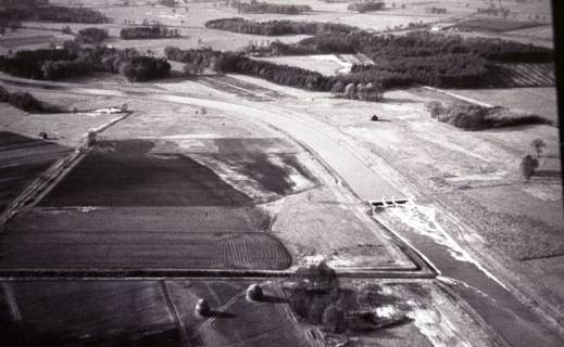 ARH NL Koberg 4476, Ausbau und Wasserregelung im Gebiet der Großen Aue, zwischen Bahrenburg und Bad Holzhausen, 1960