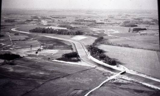 ARH NL Koberg 4479, Ausbau und Wasserregelung im Gebiet der Großen Aue, zwischen Bahrenburg und Bad Holzhausen, 1960