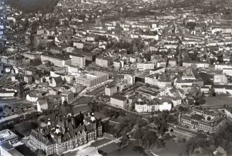 ARH NL Koberg 4714, Innenstadt, vorne Aegidienkirche, Neues Rathaus und Landesmuseum, Hannover, 1959