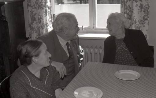 ARH NL Koberg 4971, Hinrich Wilhelm Kopf zu Besuch in einem Altenheim, nach 1954