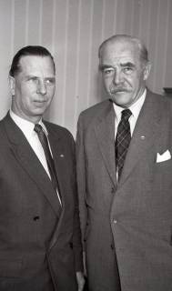 ARH NL Koberg 4985, Hans Striefler (Nds. Landtagsabgeordneter) und Hinrich Wilhelm Kopf (Nds. Ministerpräsident), SPD, nach 1954