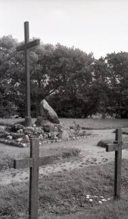 ARH NL Koberg 5499, Grabkreuze auf dem "Friedhof der Namenlosen", Insel Neuwerk, 1957
