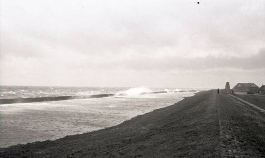 ARH NL Koberg 5535, Blick aufs Meer, Insel Neuwerk, 1957