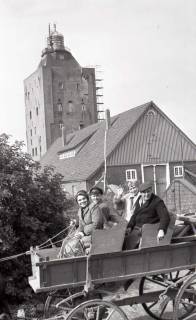 ARH NL Koberg 5611, Pferdewagen und Leuchtturm, Insel Neuwerk, 1957