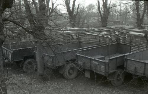 ARH NL Koberg 5815, Alliierte Lastwagen in der Herrenhäuser Allee, Hannover, 1948