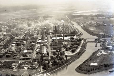 ARH NL Koberg 5928, Zement- und Erdölrafinerie, Misburger Hafen, 1958