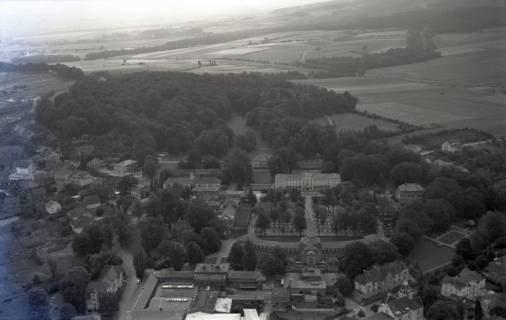 ARH NL Koberg 5987, Kurpark und Kurhaus, Bad Nenndorf, 1958