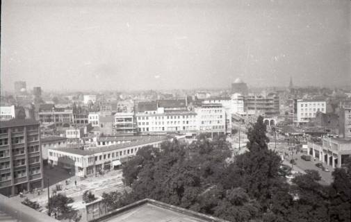 ARH NL Koberg 731, Blick vom Operndach auf Wiederaufbau der Stadt, Hannover, 1948