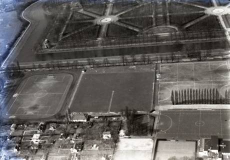 ARH NL Koberg 8249, Herrenhäuser Gärten und Sportplätze, Hannover, 1958