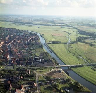 ARH NL Koberg 8339, Weser mit Ortschaft, 1957