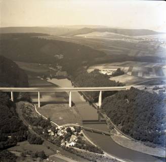 ARH NL Koberg 8617, Autobahnbrücke über die Werra bei Hedemünden , 1957
