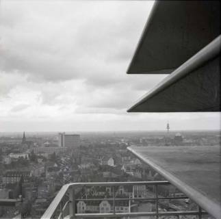 ARH NL Koberg 896, Blick vom Heizkraftwerk Linden auf die Calenberger Neustadt, Hannover, 1963