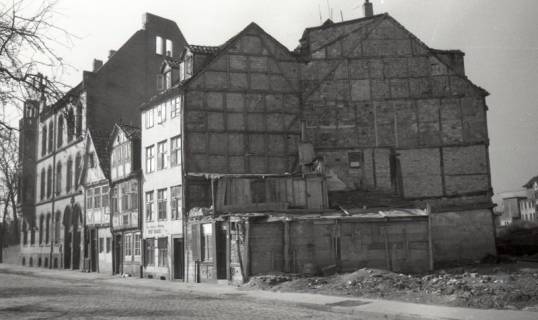 ARH NL Koberg 9182, Zerstörte Wohnhäuser in der alten Roten Reihe, Hannover, 1946
