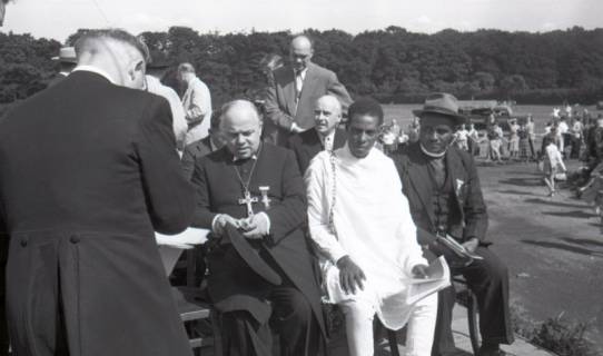 ARH NL Koberg 9321, Bischöfe bei der Lutherischen Weltbundtagung, Hannover, 1952