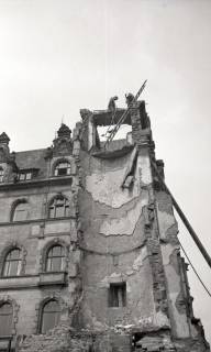 ARH NL Koberg 9374, Endgültiger Abriss des zerstörten Bauamtshauses am Rathaus (auch "Beamtenlaufbahn" genannt), Hannover, 1953