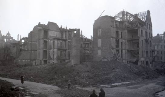 ARH NL Koberg 9509, Trümmer und zerstörte Häuser, Hannover, 1947