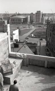 ARH NL Koberg 9579, Richtfest auf dem Dach des Neubaus der damaligen BHF-Bank, Hannover, wohl 1954