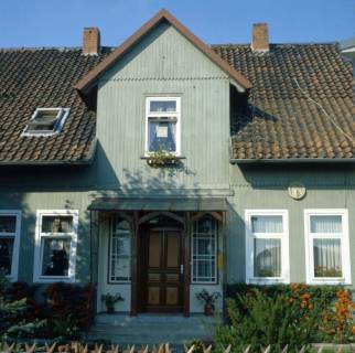 ARH NL Machinowski 84, Front eines Wohnhauses, Schwüblingsen, 1981