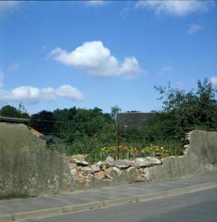 ARH NL Machinowski 381, Zerstörte Mauer, Lenthe, 1981