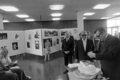 ARH NL Mellin 01-059/0013, Ausstellung des Fotografen Günther Koch?, um 1972