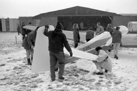 ARH NL Mellin 01-075/0008, Segelfluggelände Großes Moor des Luftsportverein Burgdorf, nach 1969