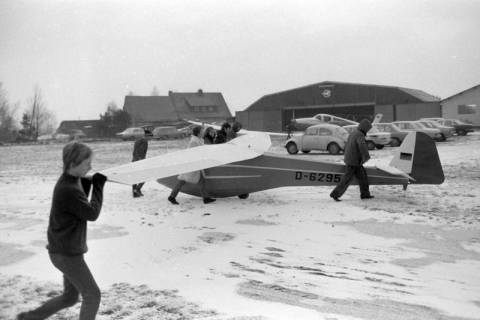 ARH NL Mellin 01-075/0011, Segelfluggelände Großes Moor des Luftsportverein Burgdorf, nach 1969