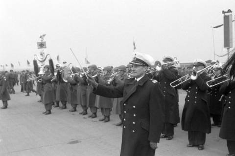 ARH NL Mellin 01-086/0004, Ehrenparade zur Verabschiedung des Bundeskanzlers Dr. Konrad Adenauer, Wunstorf, 1963