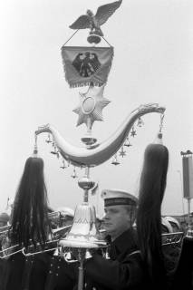ARH NL Mellin 01-086/0005, Ehrenparade zur Verabschiedung des Bundeskanzlers Dr. Konrad Adenauer, Wunstorf, 1963
