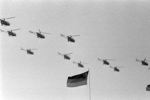 ARH NL Mellin 01-086/0008, Ehrenparade zur Verabschiedung des Bundeskanzlers Dr. Konrad Adenauer, Wunstorf, 1963