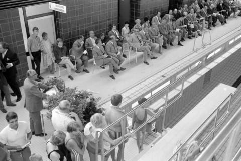 ARH NL Mellin 01-199/0007, Schwimmwettkampf in einem Hallenbad, ohne Datum