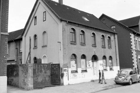 ARH NL Mellin 01-200/0014, UJZ (Unabhängiges Jugendzentrum) in der Poststraße Nr. 15, Lehrte, um 1974