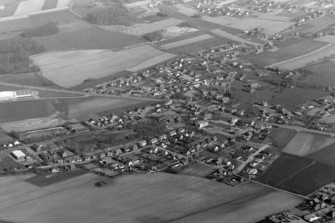 ARH NL Mellin 02-071/0019, Blick von Nordwesten auf Nienstädt, ohne Datum