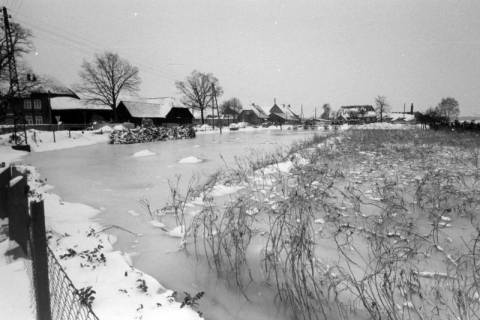 ARH NL Mellin 02-101/0019, Überschwemmtes und gefrorenes Feld, ohne Datum