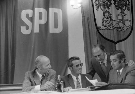 ARH NL Mellin 02-103/0010, Versammlung der SPD Burgdorf, um 1970