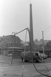 ARH NL Mellin 02-116/0015, Freiwillige Feuerwehr Evern bei einem Brand in der Zuckerfabrik Sehnde, um 1975