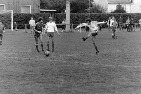 ARH NL Mellin 02-123/0003, Fußballspiel, um 1975