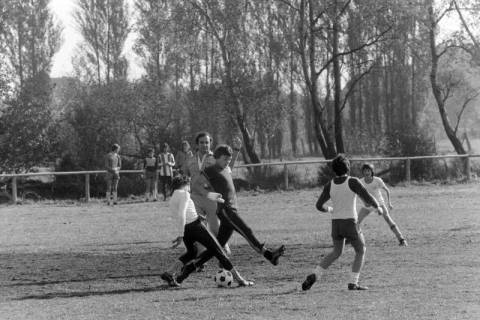 ARH NL Mellin 02-133/0004, Jugend-Fußballspiel, um 1975