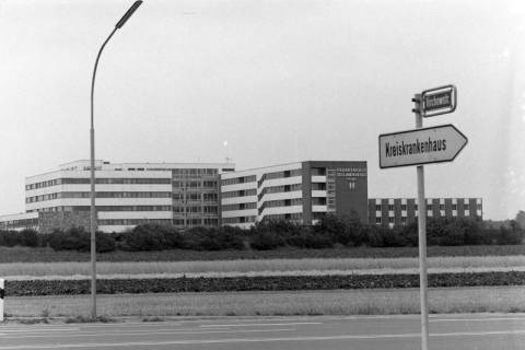 ARH NL Mellin 02-135/0011, Krankenhaus des Landkreises Peine, um 1975