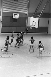 ARH NL Mellin 02-136/0008, Basketballspiel, um 1975