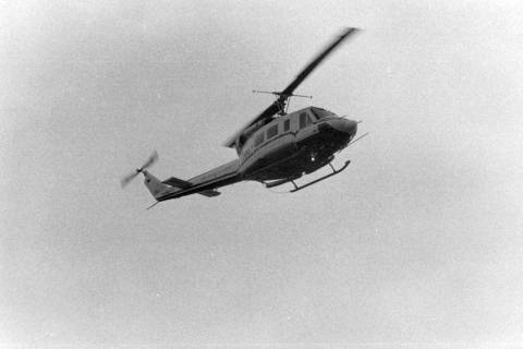 ARH NL Mellin 02-139/0009, Helikopter (Bell 212) des "Wiking Helikopter Service", um 1975