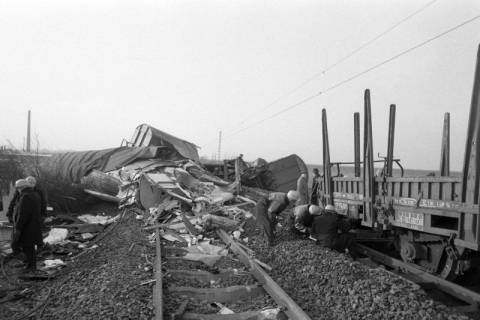 ARH NL Mellin 02-147/0005, Zugunglück eines Güterzuges, um 1975