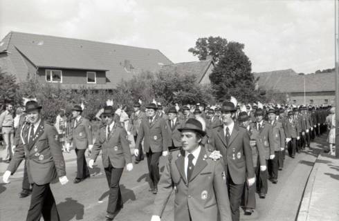 ARH NL Mellin 02-172/0002, Schützenumzug, Hänigsen, um 1975