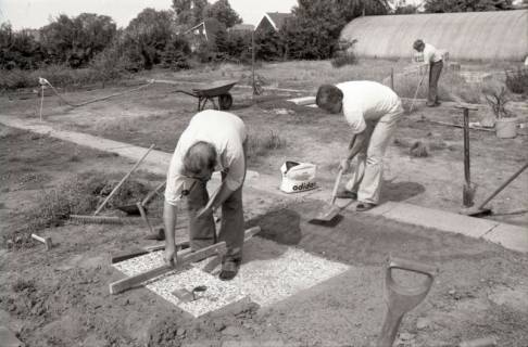 ARH NL Mellin 02-172/0005, Gartenarbeiten, um 1975