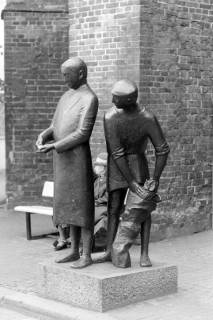 ARH NL Mellin 02-174/0009, Das Uhlenköper-Denkmal, Uelzen, um 1970