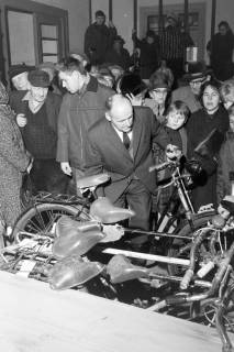 ARH NL Mellin 02-179/0003, Versteigerung von Fundsachen? (Fahrrädern), um 1970