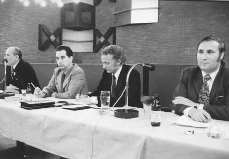 ARH Slg. Bartling 95, Landtags-Wahlkampfsitzung im Bürgersaal des FZZ, Vorstellung der Kandidaten durch Horst Dettmann, 1974