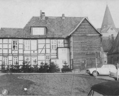 ARH Slg. Bartling 291, An der Liebfrauenkirche / Ecke Ludwig-Enneccerus-Platz, Blick von Süden auf Haus Nr. 7 (mit verbretterter Giebelwand nach dem Abbruch des Nachbarhauses), 1972